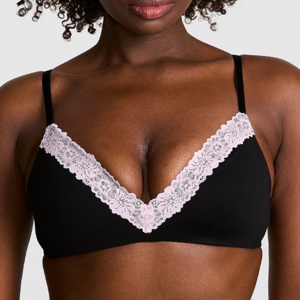 VS PINK Lace Trim Wireless Bra